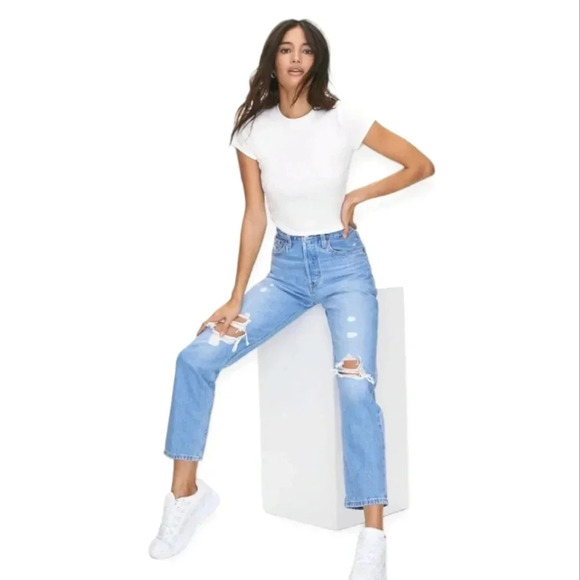 Levi's 501 Straight Leg Premium High Rise Crop Jeans in Montgomery Patched 26 - Picture 5 of 16